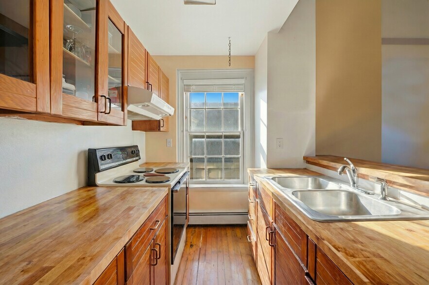 More Photos Of 203 Grand St, Newburgh Apartments For Sale