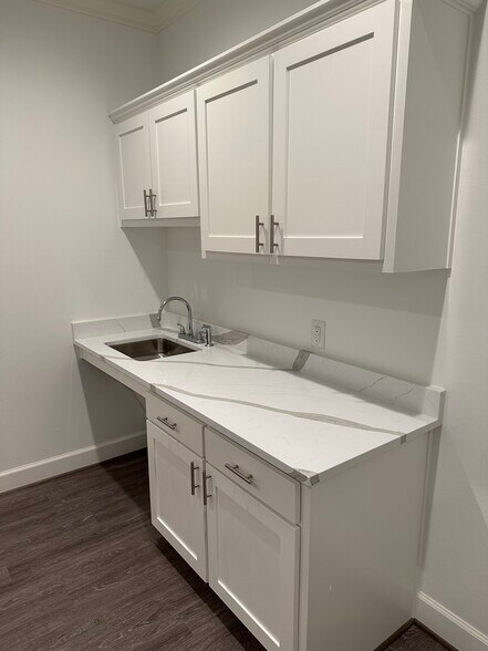 More Photos Of 400 Stonebrook Pky, Frisco Office For Sale