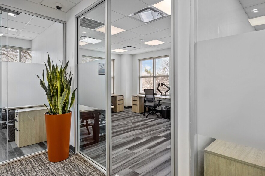 More Photos Of 1000 Northbrook Dr, Trevose Office For Sale