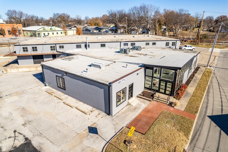 More Photos Of 2005 E 7th Pl, Tulsa Warehouse For Lease
