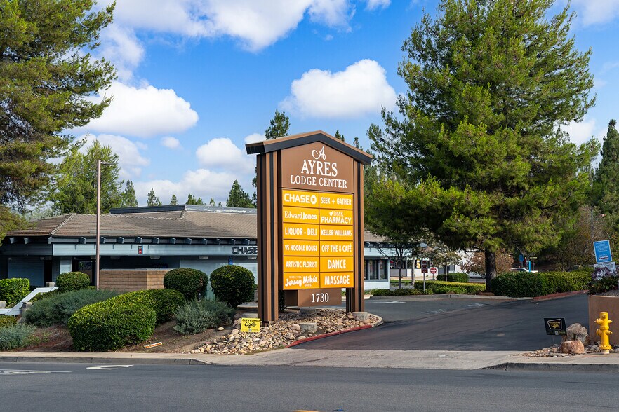 More Photos Of 1730 Alpine Blvd, Alpine General Retail For Lease