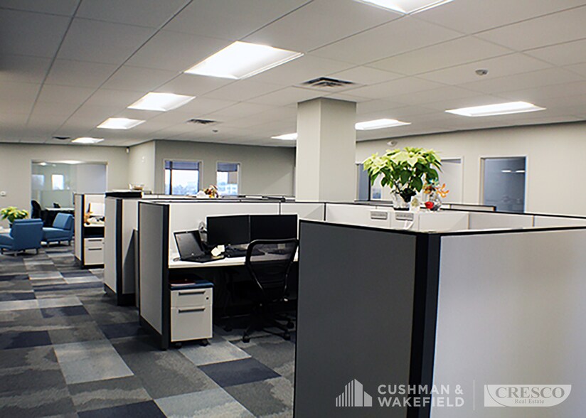 More Photos Of 25550 Chagrin Blvd, Beachwood Office For Lease