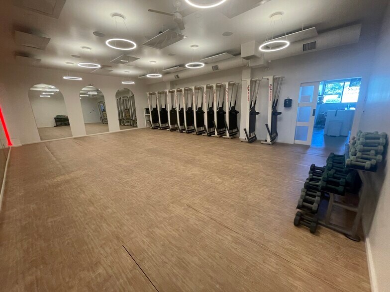 More Photos Of 6990 Main St, Frisco Storefront Retail Office For Lease