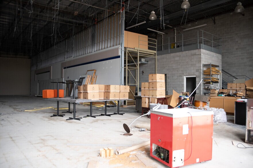 More Photos Of 1800 Plover Rd, Plover Unknown For Lease