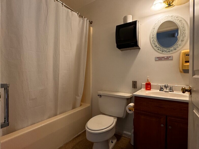 More Photos Of 218 Ridge St, Charlottesville Specialty For Sale