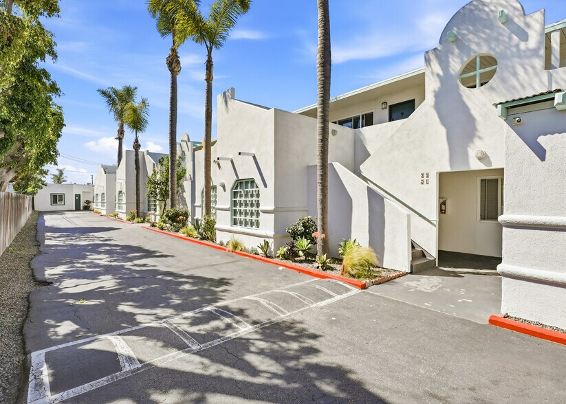 More Photos Of 311 W Wilson St, Costa Mesa Apartments For Sale