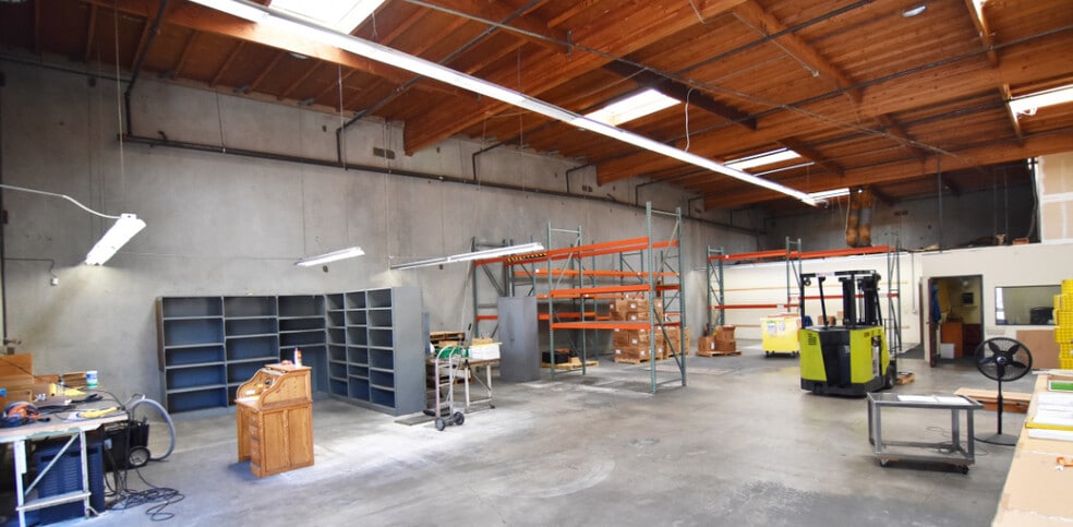 More Photos Of 10744 Prospect Ave, Santee Manufacturing For Lease
