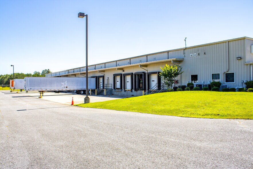 More Photos Of 244 Mercer Jct, Macon-Bibb Distribution For Sale