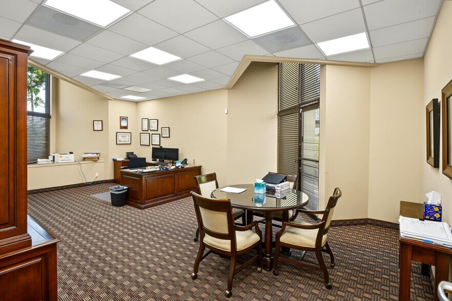 More Photos Of 550 Price Ave, Redwood City Office For Sale