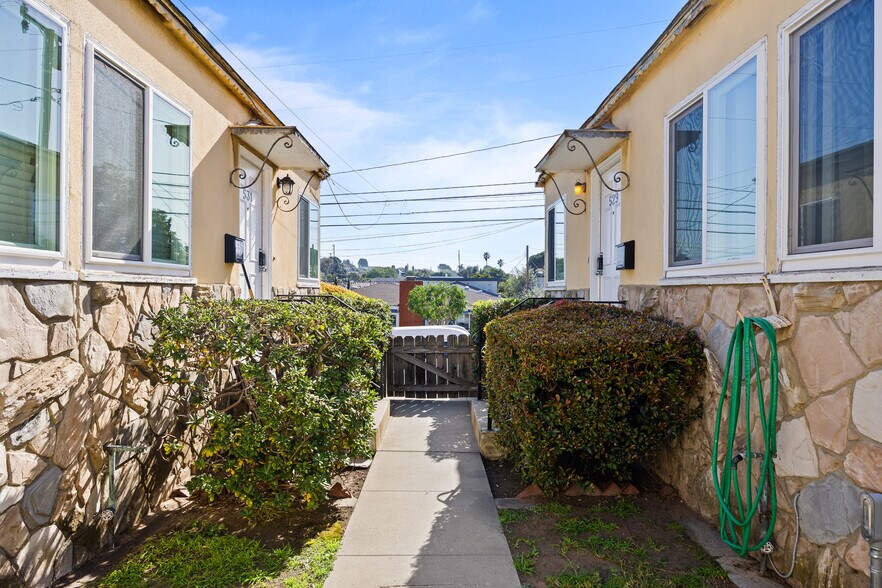 More Photos Of 529 E Walnut Ave, El Segundo Apartments For Sale