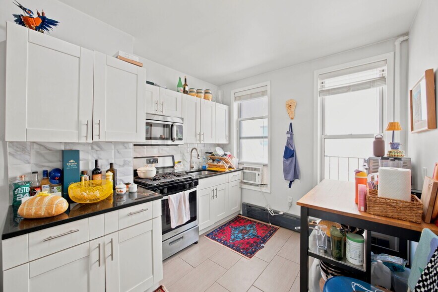More Photos Of 332 Manhattan Ave, Brooklyn Apartments For Sale
