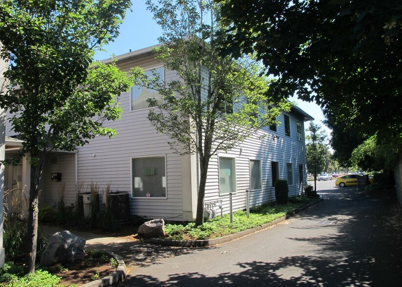 More Photos Of 5714-5718 SE Powell Blvd, Portland Loft Creative Space For Lease