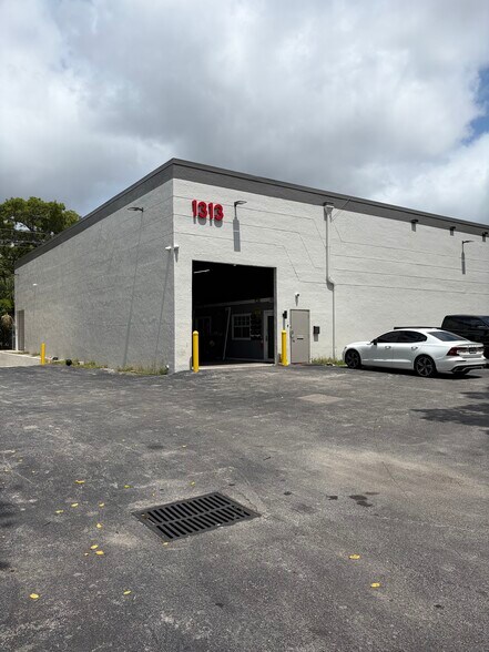 More Photos Of 1313 NW 65th Pl, Fort Lauderdale Warehouse For Lease