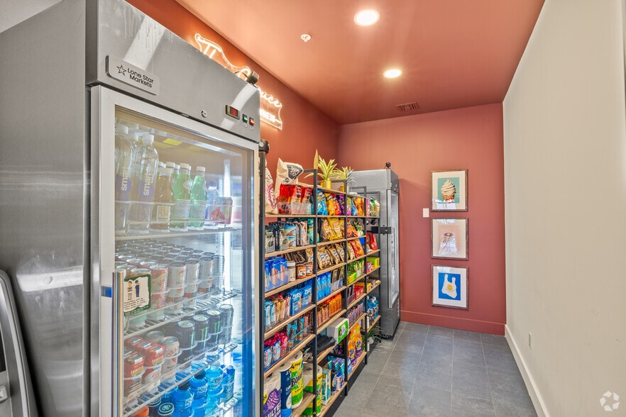 More Photos Of 2585 Spruce Ave, West Palm Beach Apartments For Lease