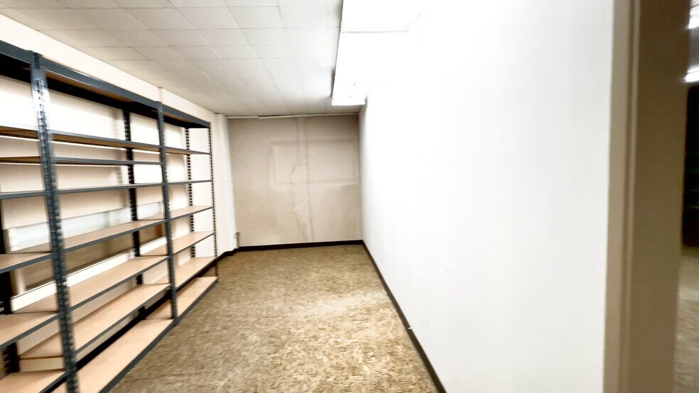 Primary Photo Of 1012 Commercial St NE, Salem Freestanding For Lease