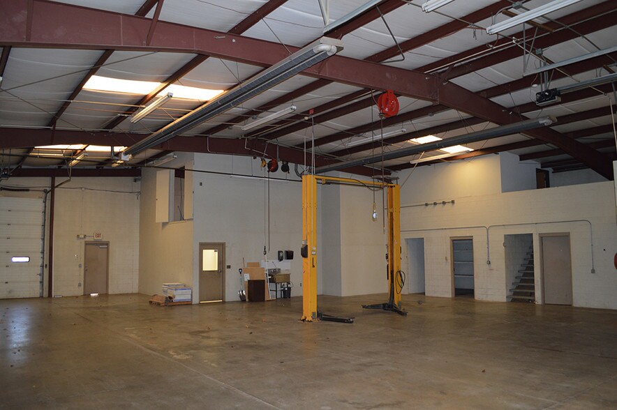 More Photos Of 3120 S Ann Arbor Ave, Oklahoma City Manufacturing For Sale