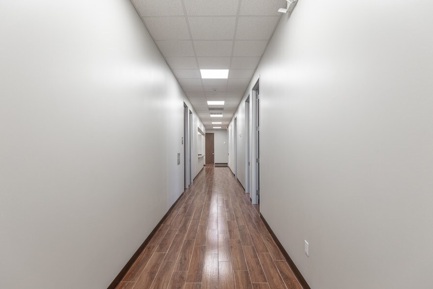 More Photos Of 16422 Stuebner Airline Rd, Spring Medical For Lease