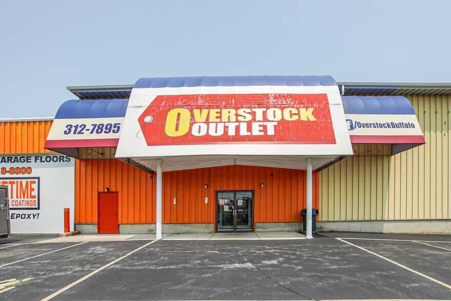 More Photos Of 960 French Rd, Cheektowaga Light Distribution For Sale