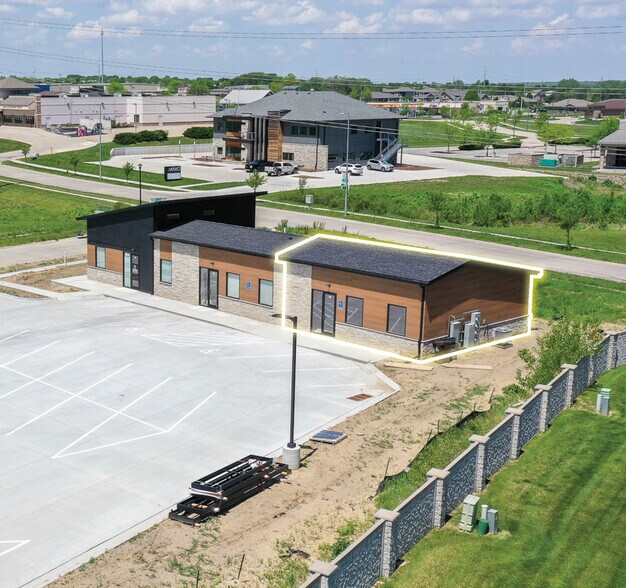 Primary Photo Of 6016 S 87th St, Lincoln Office For Lease