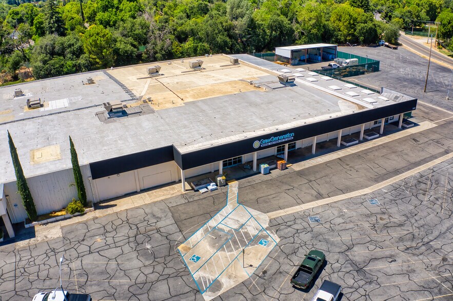 More Photos Of 2340 Athens Ave, Redding Unknown For Lease