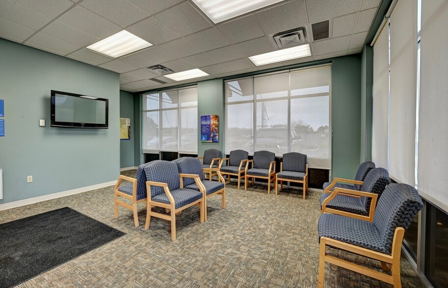 More Photos Of 341 Graff Rd, New Philadelphia Freestanding For Sale