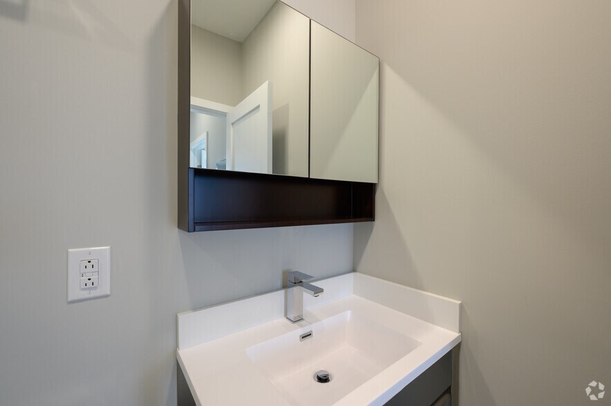 More Photos Of 1000-1038 W Girard Ave, Philadelphia Apartments For Lease