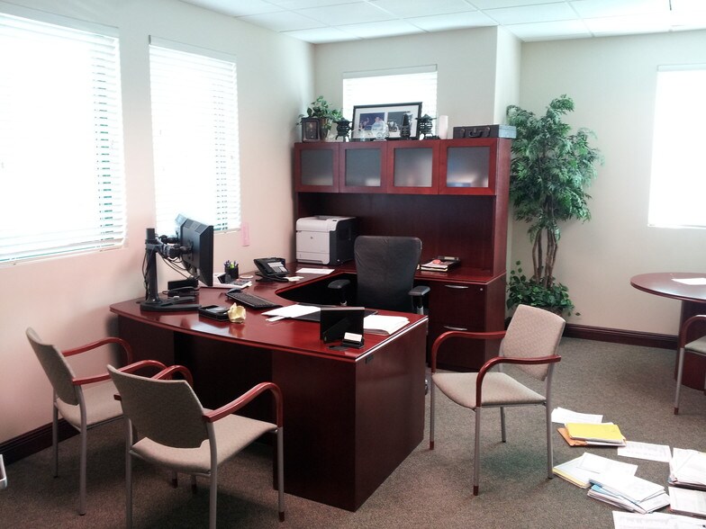 More Photos Of 12460-12468 W Atlantic Blvd, Coral Springs Medical For Lease