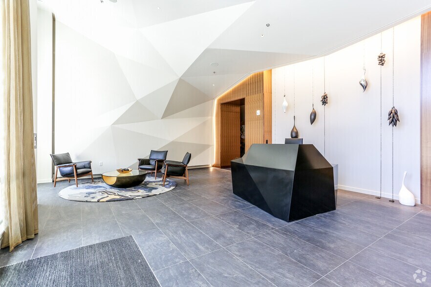 More Photos Of 255 NW 10th Ave, Portland Apartments For Lease