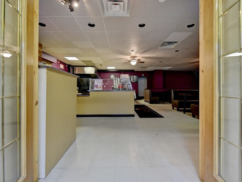 More Photos Of 638-640 Stokes Rd, Medford Restaurant For Sale