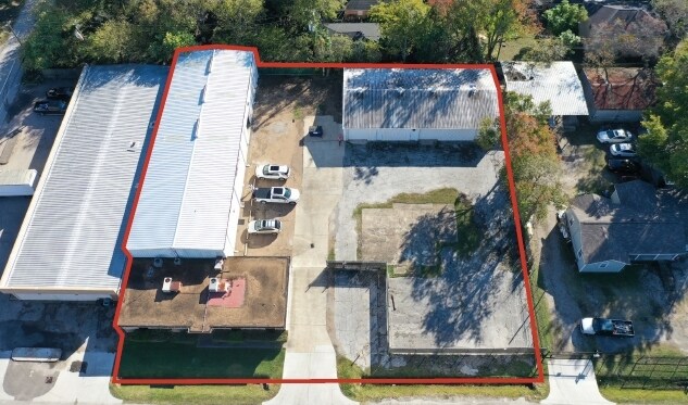 More Photos Of 5703-5705 Edgemoor Dr, Houston Warehouse For Sale