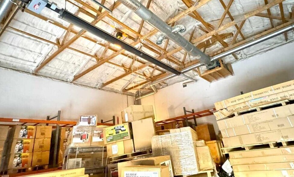 More Photos Of 6103 54 St, Ponoka Warehouse For Sale