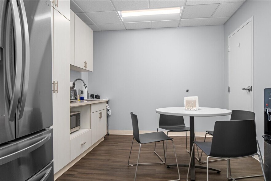 More Photos Of 4259 W Swamp Rd, Doylestown Office For Lease