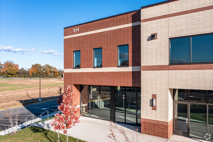 More Photos Of 514 Lansdowne Rd, Fredericksburg Flex For Lease