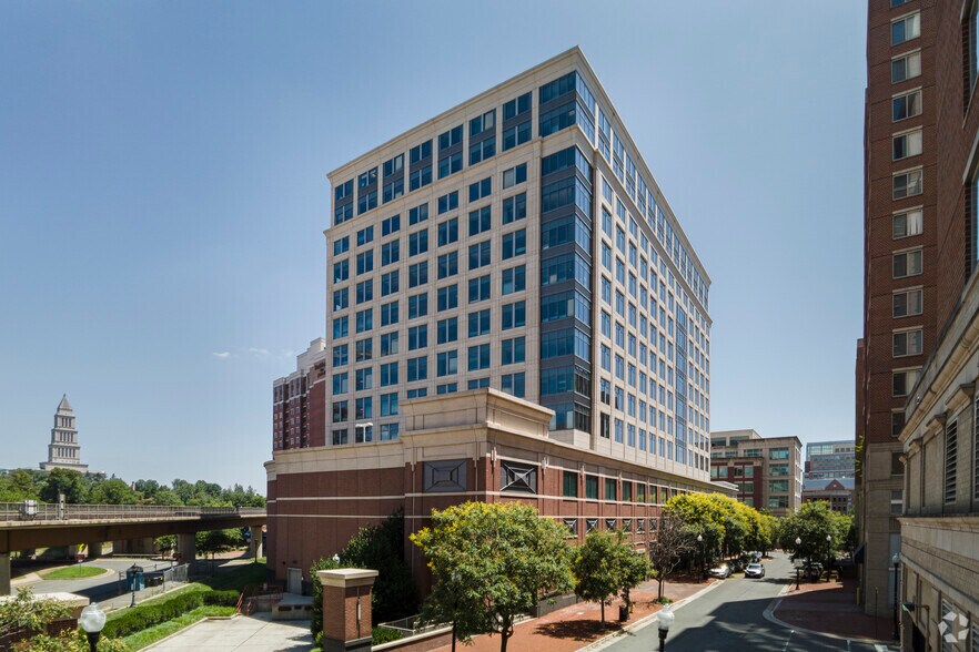 More Photos Of 2318 Mill Rd, Alexandria Office For Lease