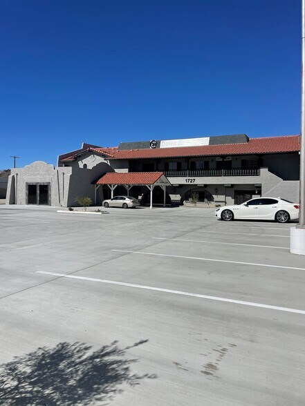Primary Photo Of 1727 W Avenue K, Lancaster Office For Sale