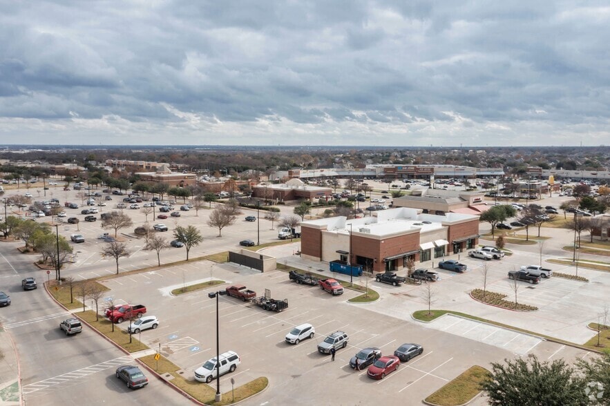 More Photos Of 205 E FM 544 Hwy, Murphy Unknown For Lease