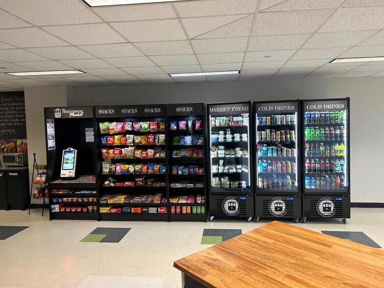 More Photos Of 101 W Main St, Norfolk Office For Lease