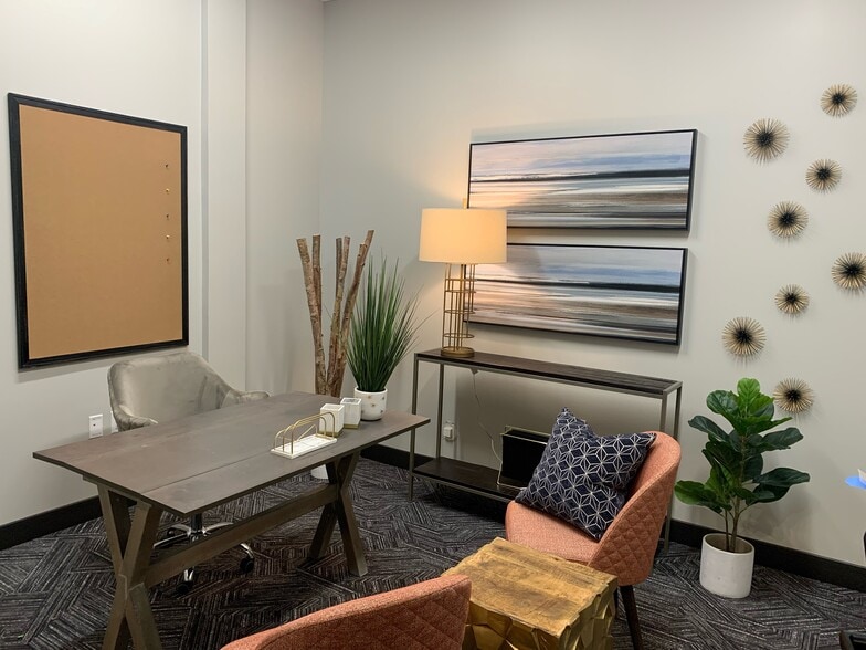 More Photos Of 1400 Main St, Clarksville Apartments For Lease