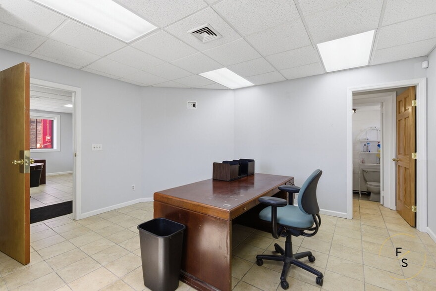 More Photos Of 64 Cody St, West Hartford Warehouse For Sale