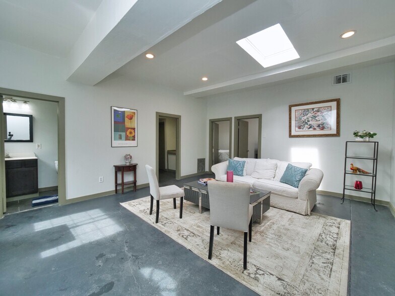 More Photos Of 9614-9616 MacArthur Blvd, Oakland Specialty For Sale