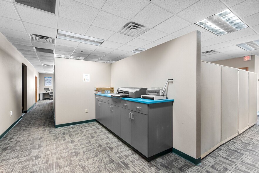 More Photos Of 2980 Walker Dr, Green Bay Office For Sale