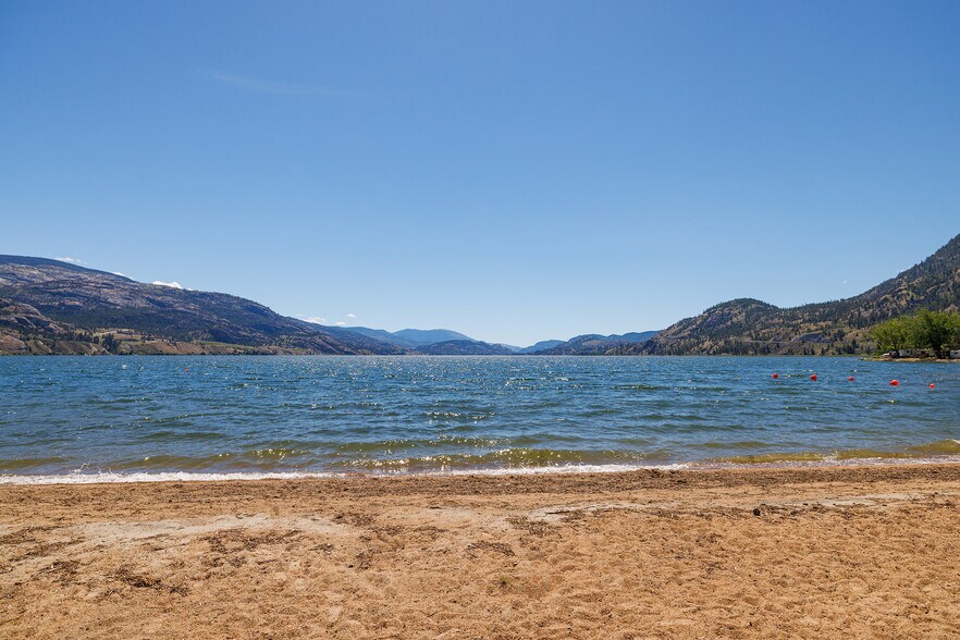 More Photos Of 4201 Skaha Lake Rd, Penticton Hotel For Sale
