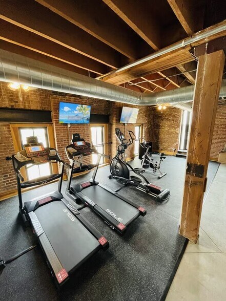 More Photos Of 2615 Washington Ave, Saint Louis Apartments For Sale