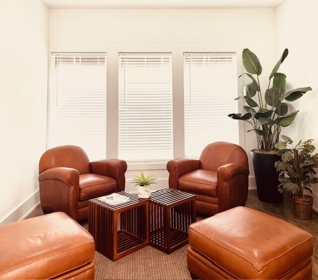 More Photos Of 241 W 38th St, Indianapolis Office Residential For Sale