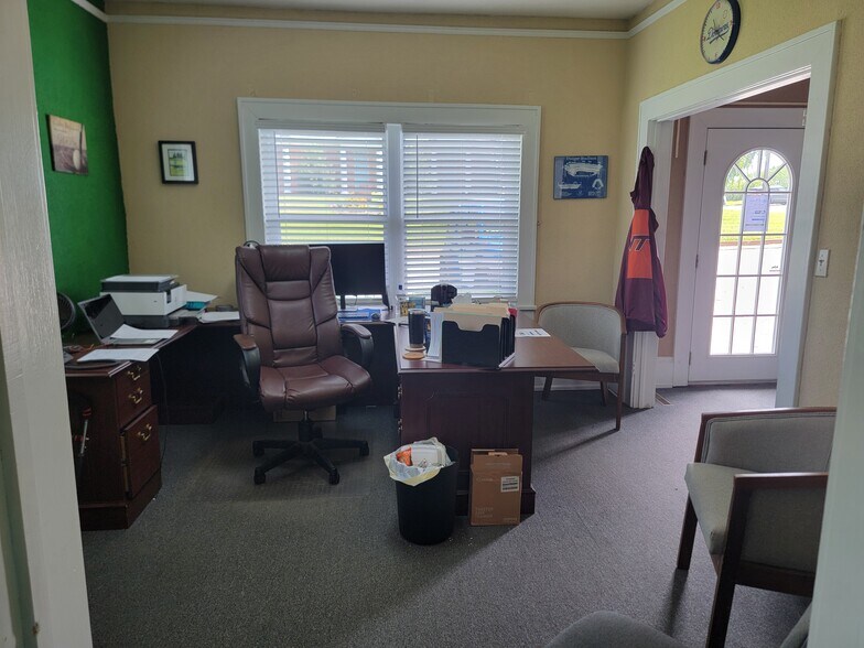 More Photos Of 115 W Blue Ridge St, Stuart Office For Sale