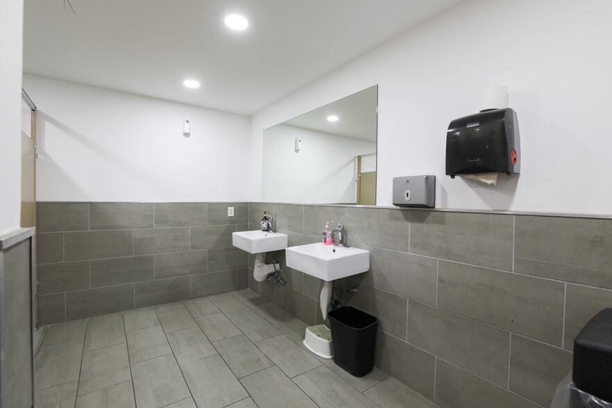 More Photos Of 8311 Westminster Blvd, Westminster Medical For Lease