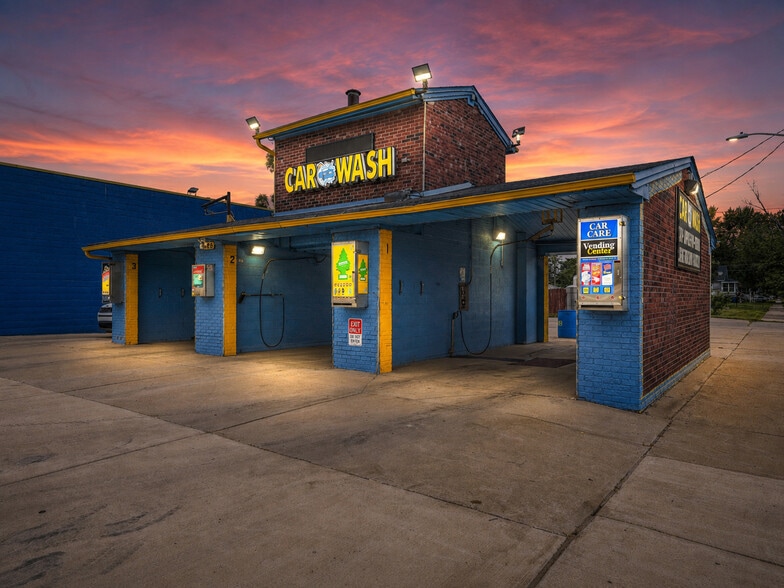 Primary Photo Of 636 Southfield Rd, Lincoln Park Carwash For Sale