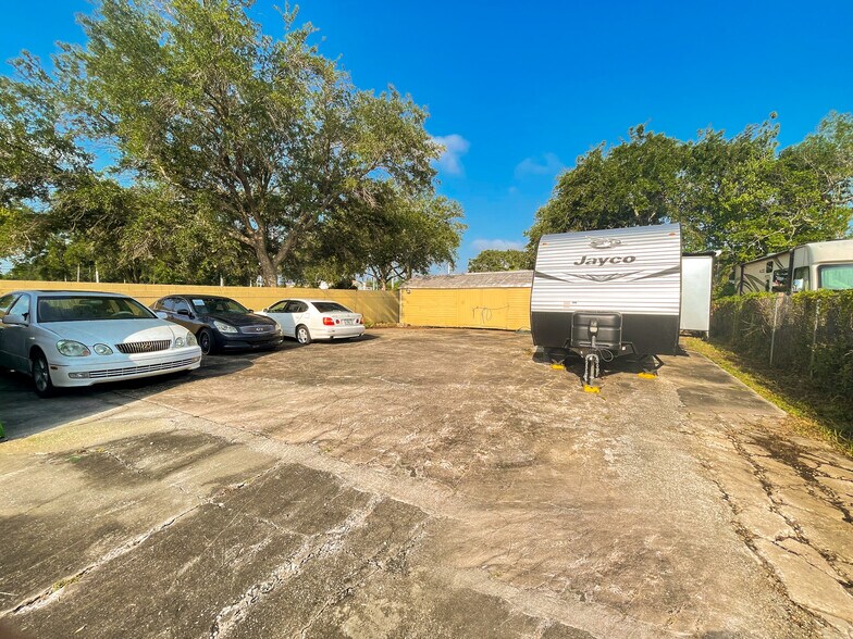 More Photos Of 1712 Kamler Ave, Orlando Office For Sale