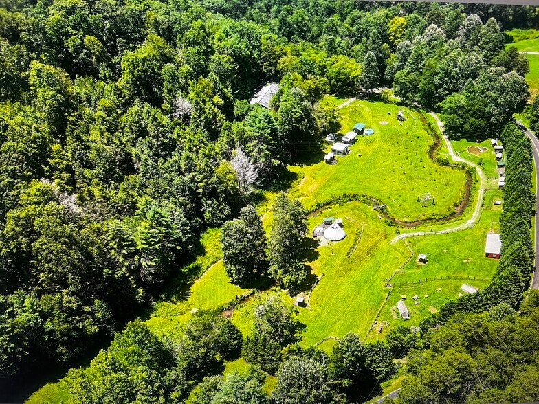 More Photos Of 32 Owl Creek Rd, Murphy Trailer Camper Park For Sale