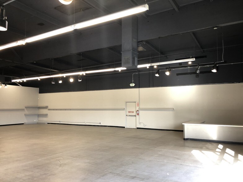 More Photos Of 18225 Euclid St, Fountain Valley Storefront Retail Office For Sale